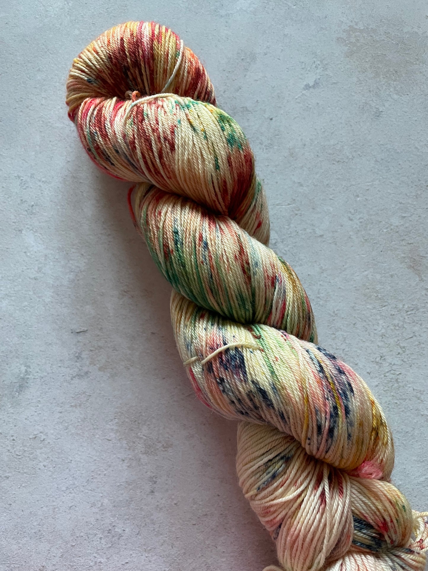 1 skein of multicoloured yarn