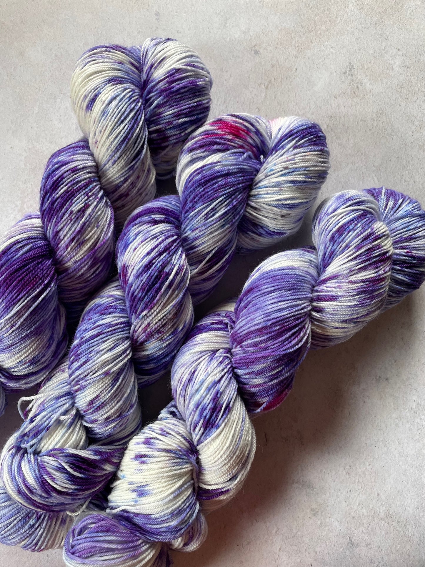 Dancing shoes skeins - Mary Poppins collection - white and purple