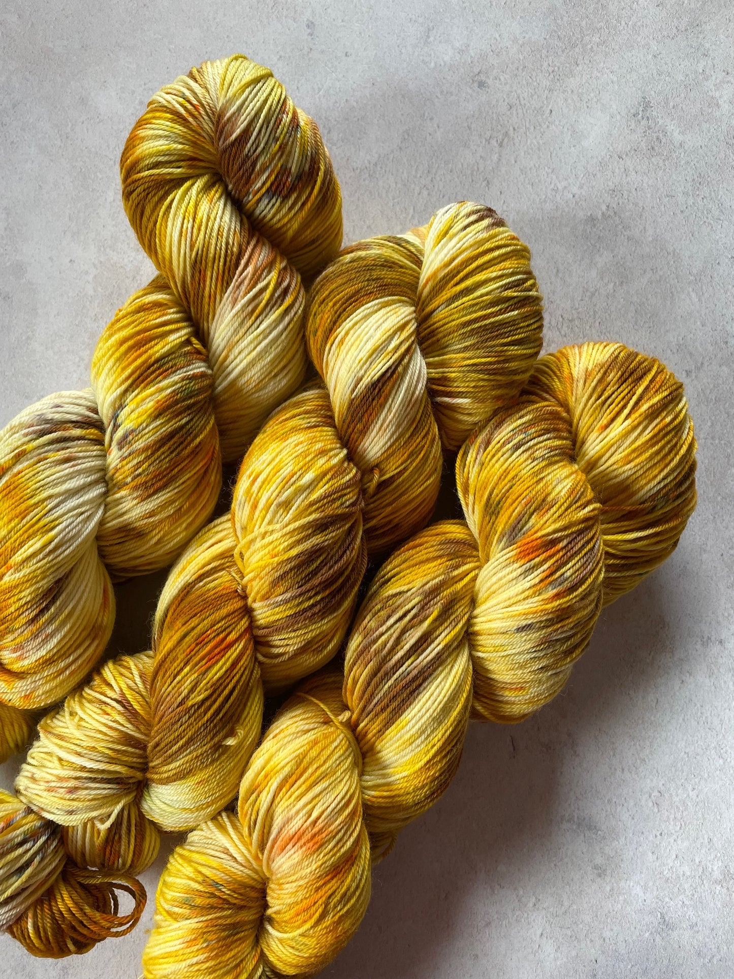 Tea party on the ceiling skeins - Marry Poppins collection - yellows and browns