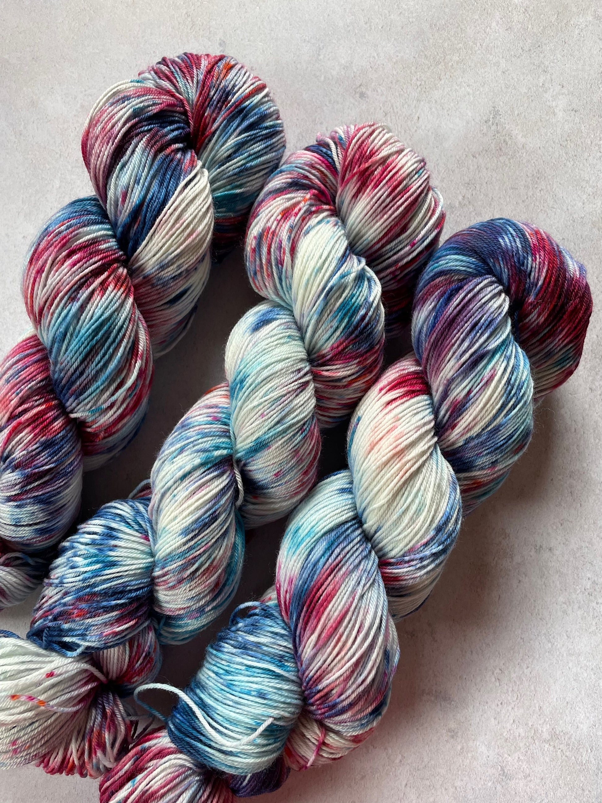 Extremely stubborn and suspicious skeins - Mary Poppins collection - white blue turquoise and red