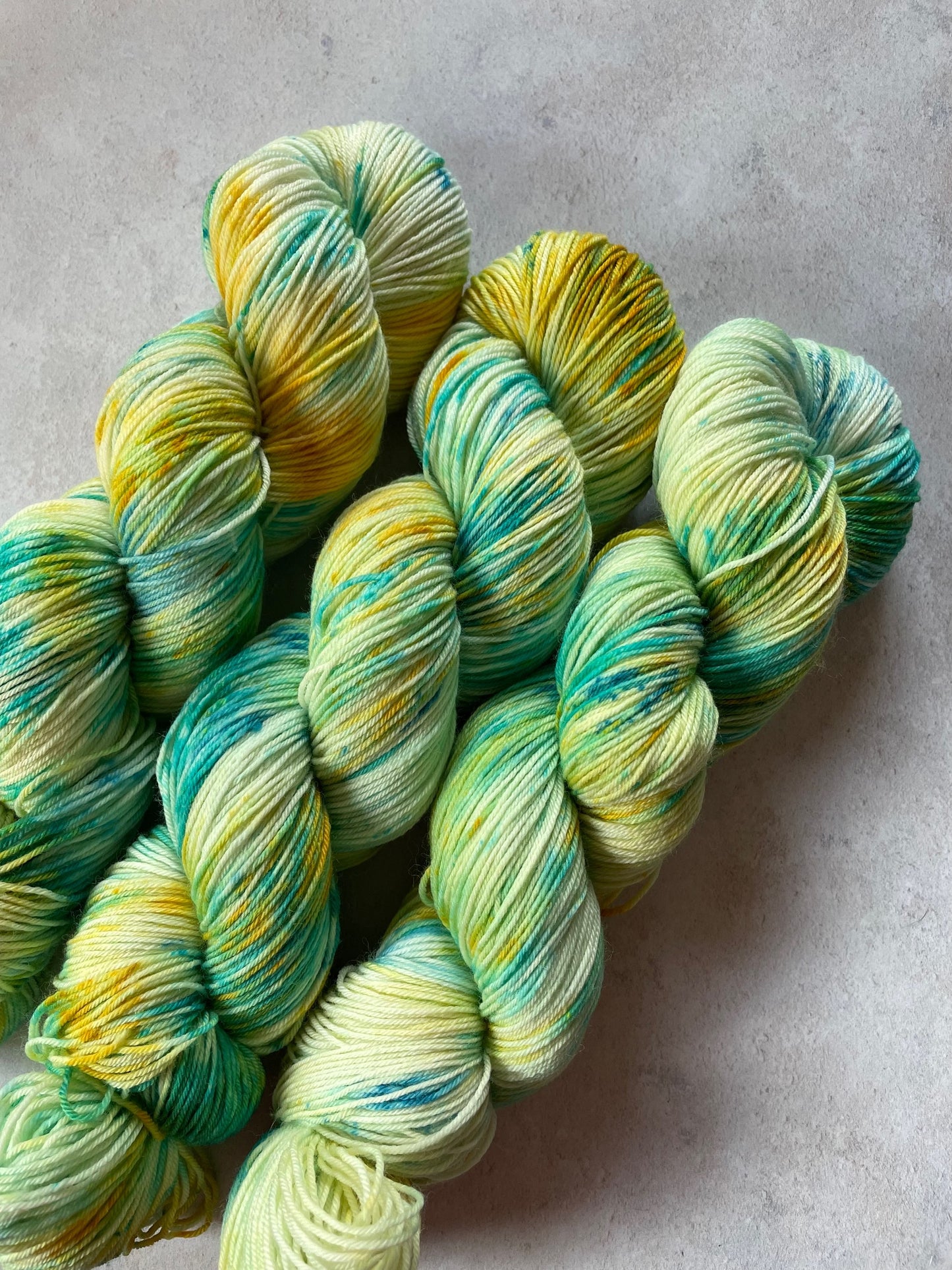 Cast of the shackles skeins - Marry Poppins collection - yellow and green