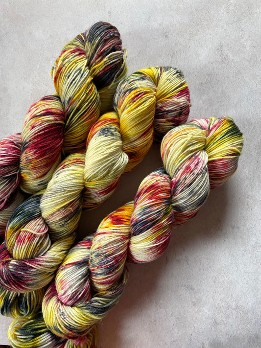 Lord of my castle skeins - Mary Poppins collection - yellow red and black