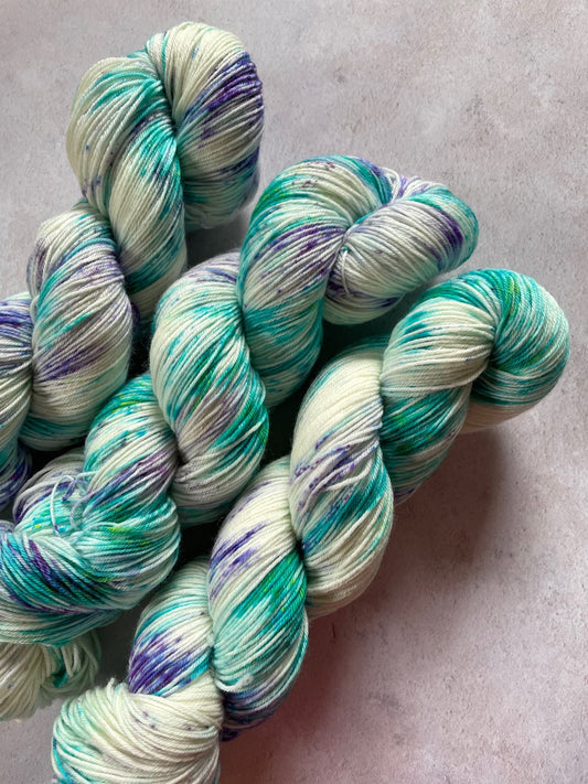 Votes for women skeins - Mary Poppins collection - white green and purple